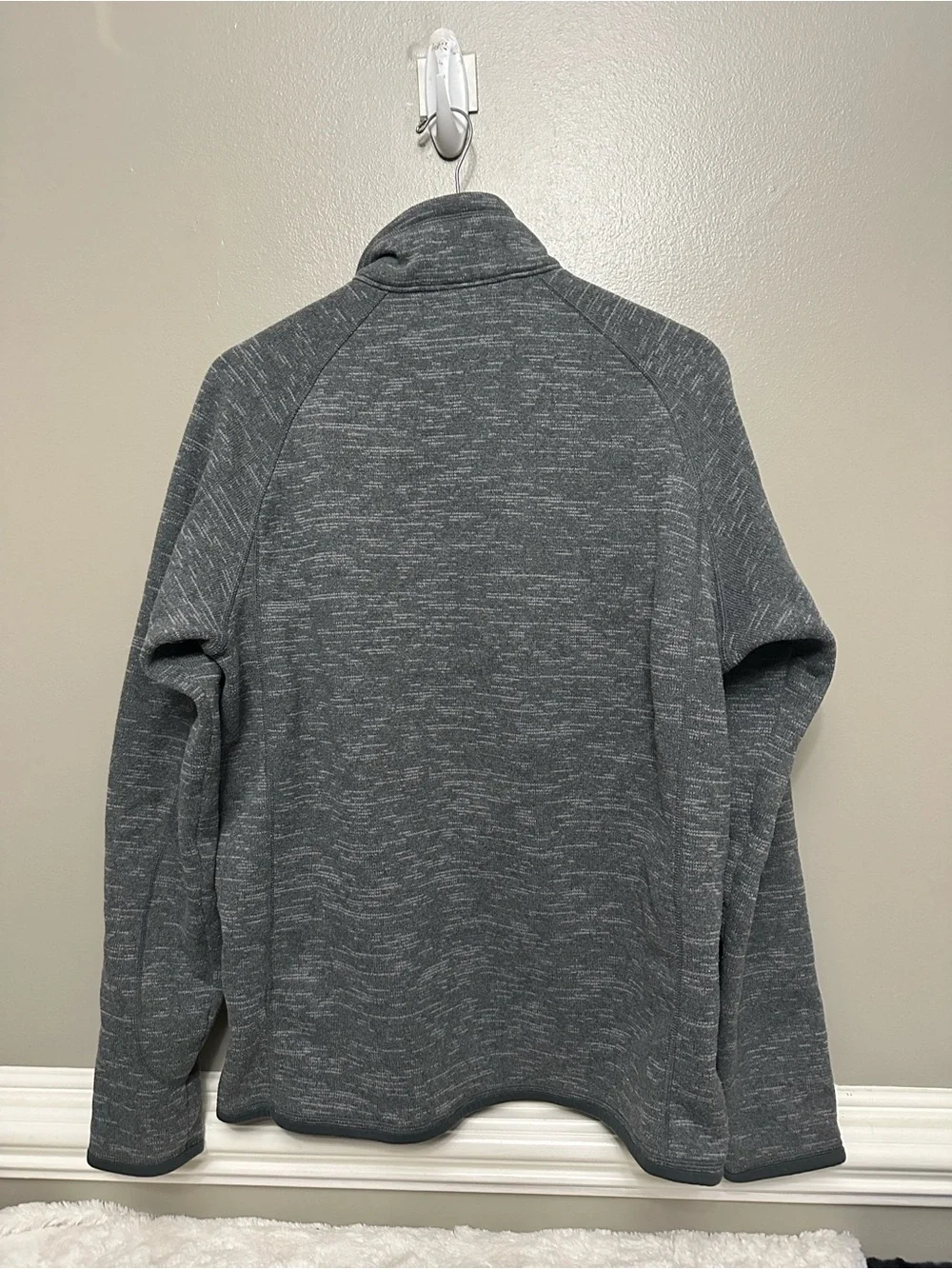 Men’s Patagonia gray quarter zip pullover jacket Sz L